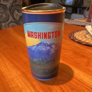 Washington Starbucks double-walled 12oz traveler mug with lid